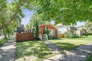featured image of 996 Fremont Ave