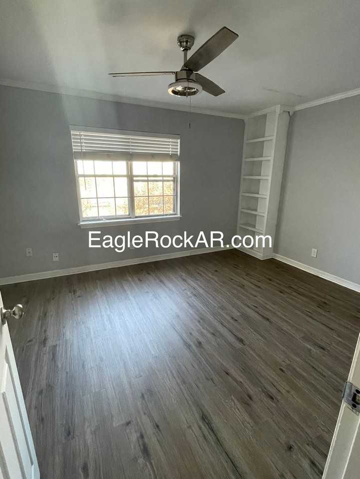 1919 Georgia Ave - Photo 6 of 7