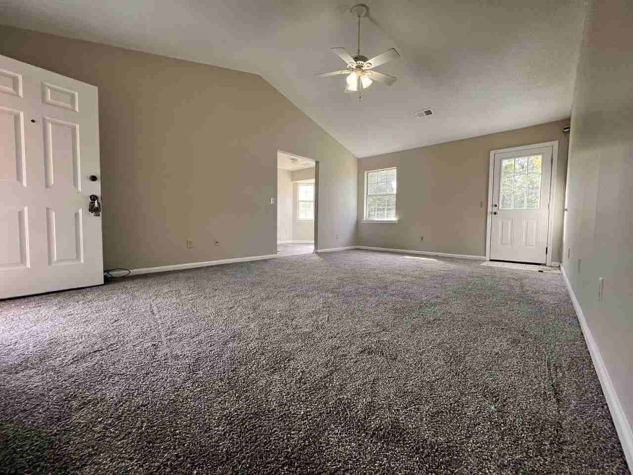 276 W Kenny Dr - Photo 2 of 18