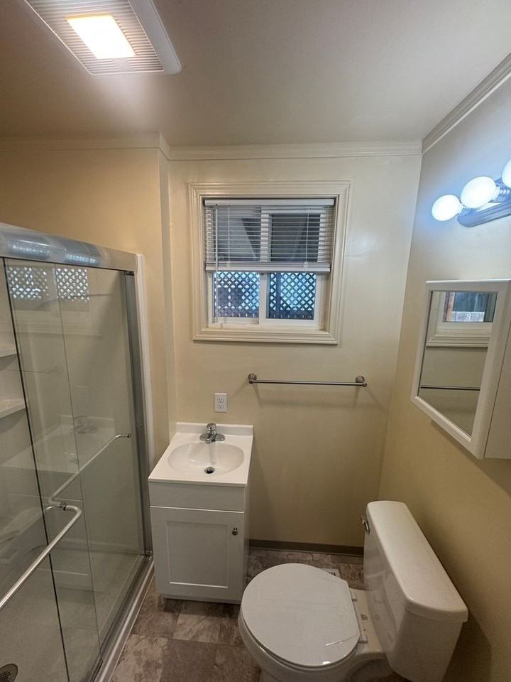 804 S 12th Ave - Photo 7 of 9