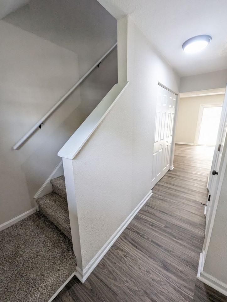 1879 Ferrell Dr - Photo 2 of 15