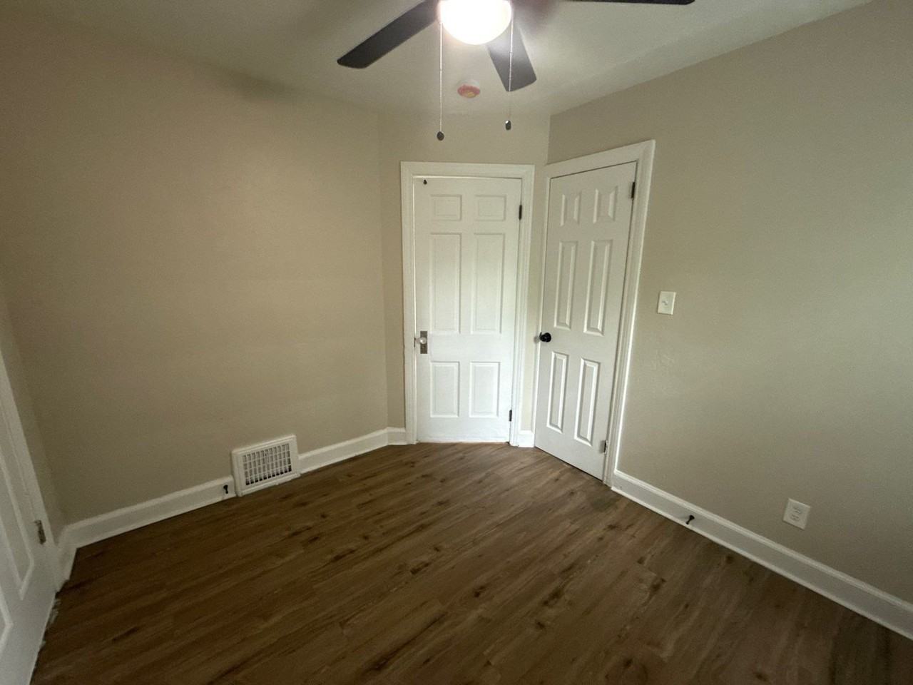 11406 Stockwell St - Photo 4 of 8