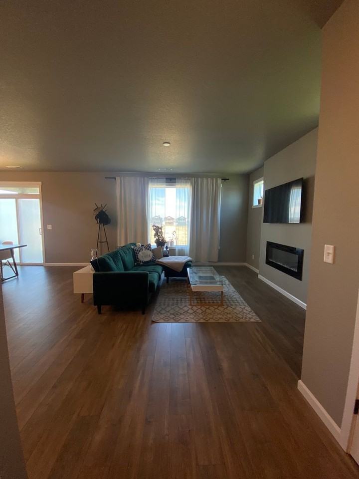 8920 W Caelen Ave - Photo 6 of 20