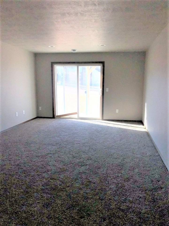 1203 N Archer Ave - Photo 4 of 35