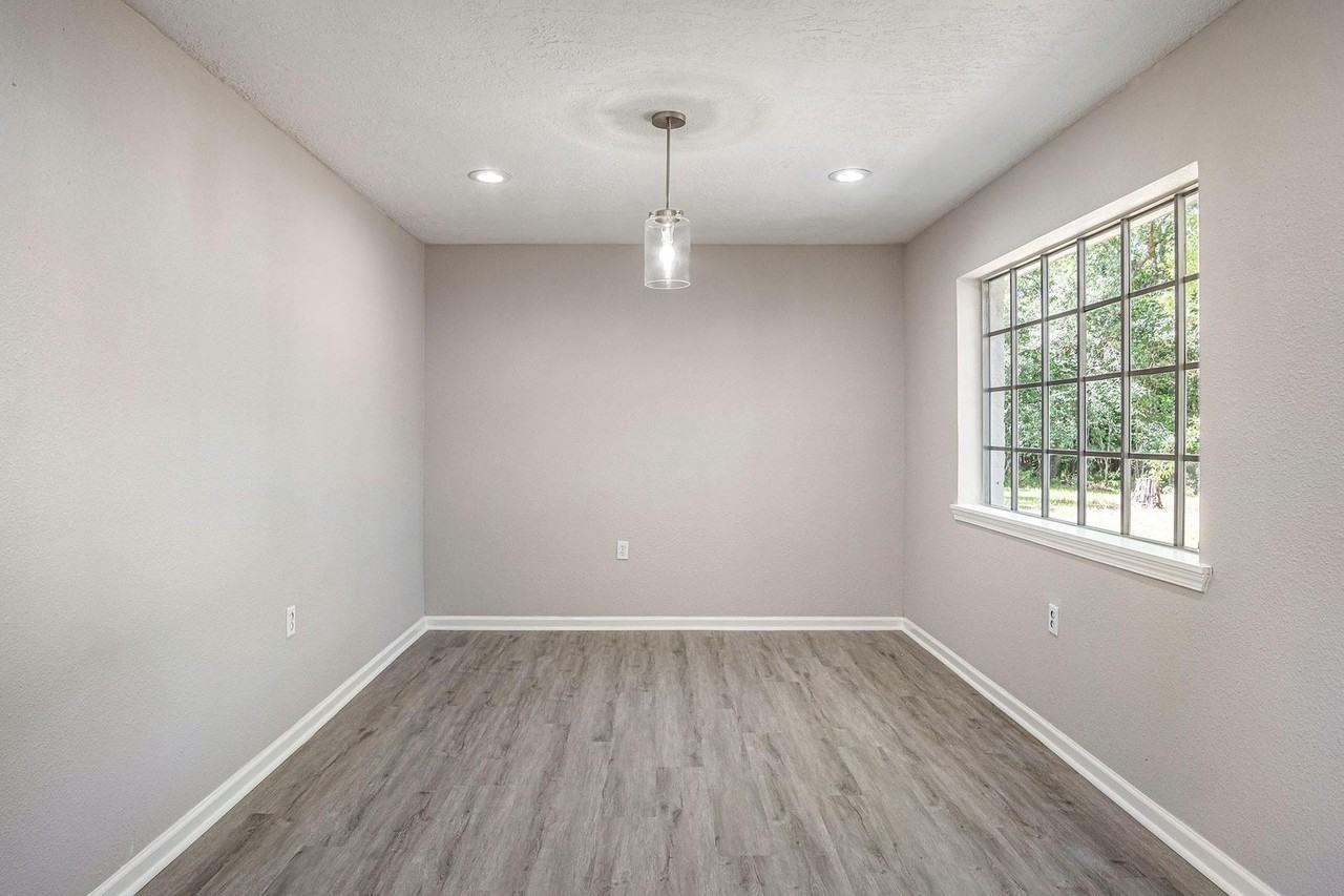 1702 Athens Dr - Photo 2 of 18