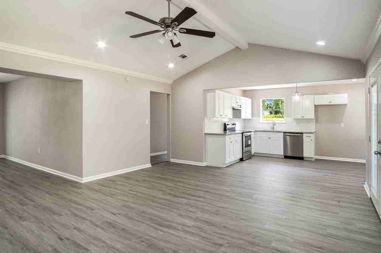 1702 Athens Dr - Photo 7 of 18