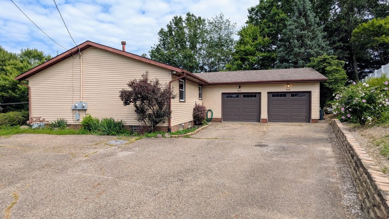 3626 Forestdale Ave Sw - Photo 3 of 26
