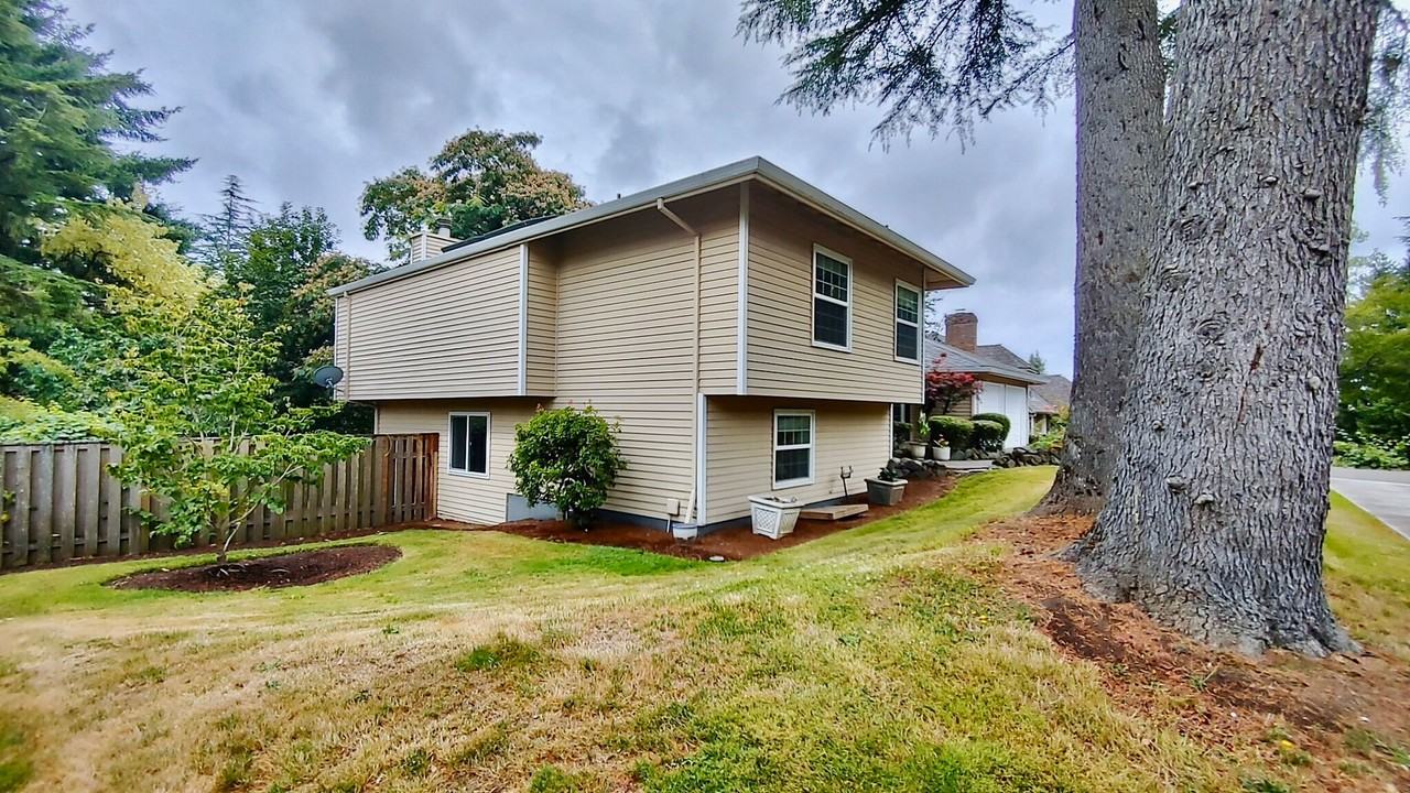 4134 Orchard Way - Photo 3 of 48