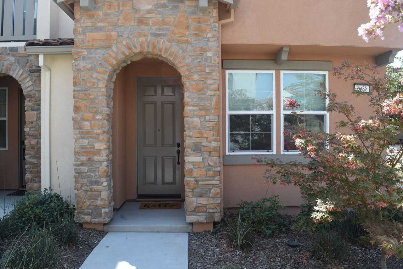 2938 Nantes Walk - Photo 3 of 17