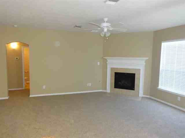1926 Caldbeck Ln - Photo 3 of 12