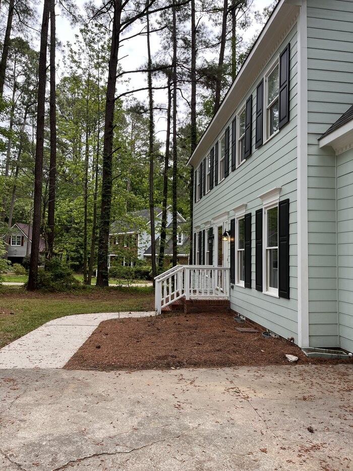 5409 Rockholly Ct - Photo 3 of 18