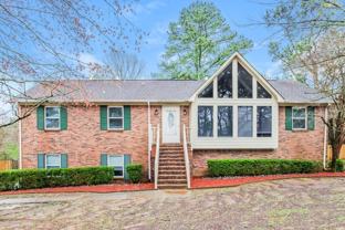 112 Emerald Dr - Photo 1 of 1