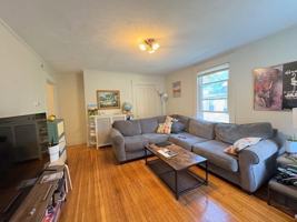 featured image of 42 Faneuil St #2