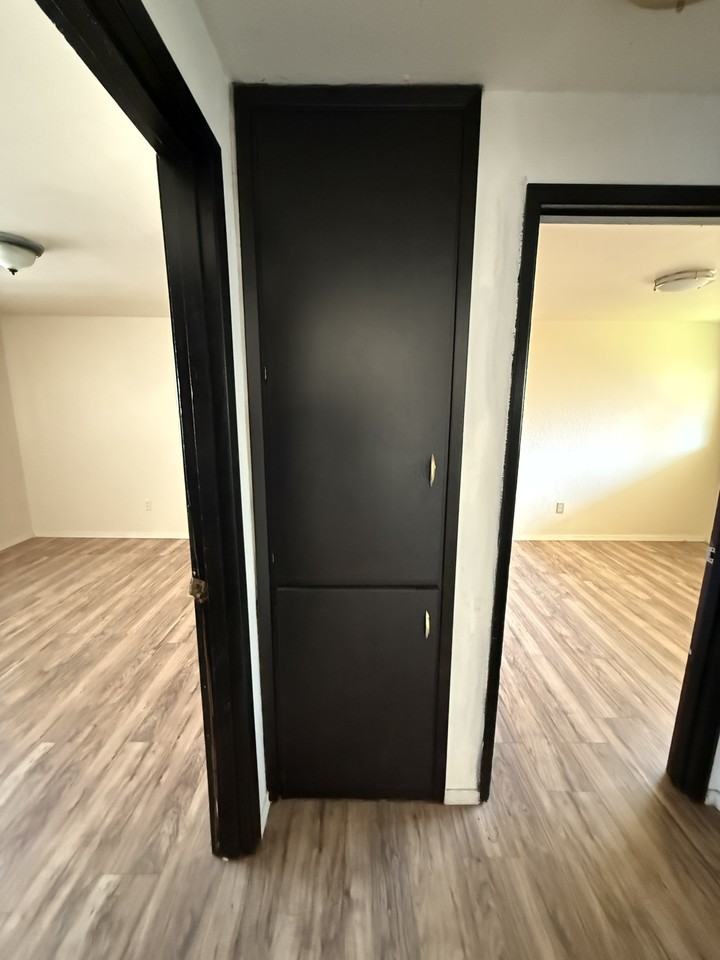 310 Se 3rd St #2 - Photo 4 of 10