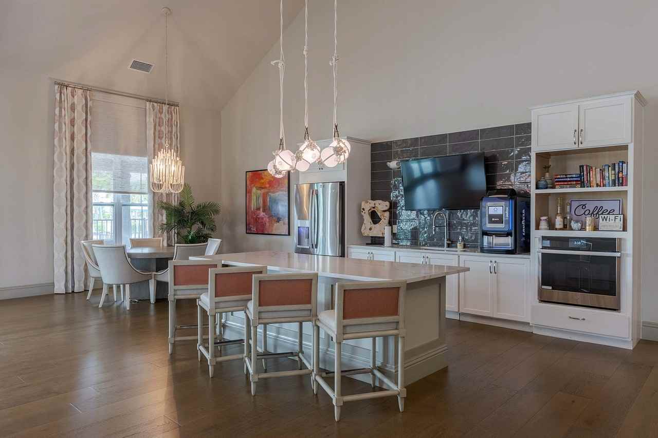 Versol - Photo 2 of 26