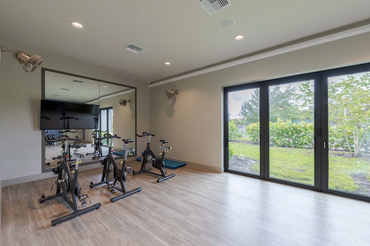 Versol - Photo 5 of 26