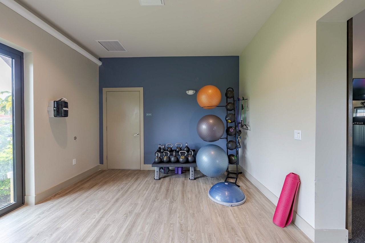 Versol - Photo 6 of 26