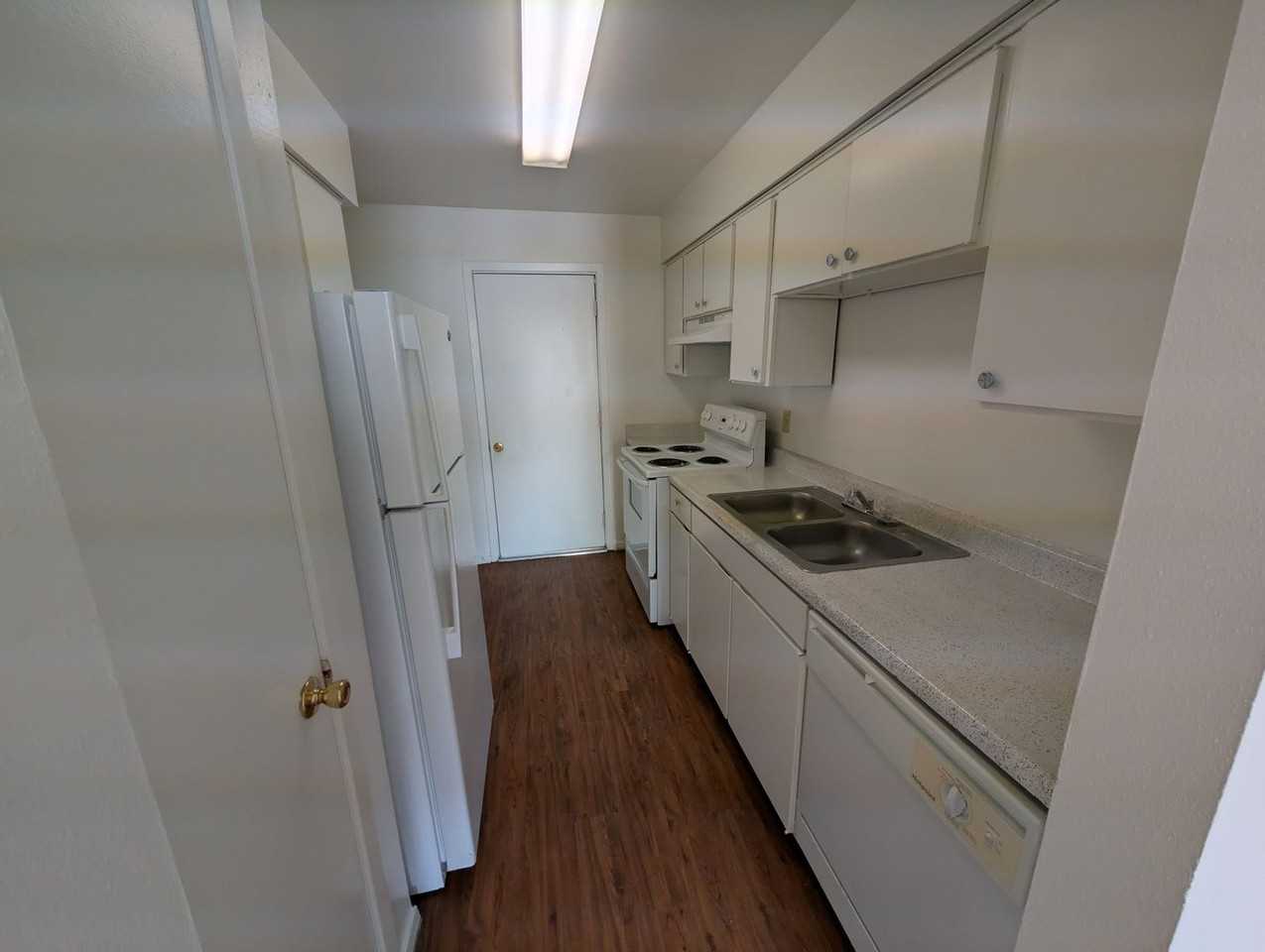 WOODS OF BROOKHOLLOW - Photo 7 of 10