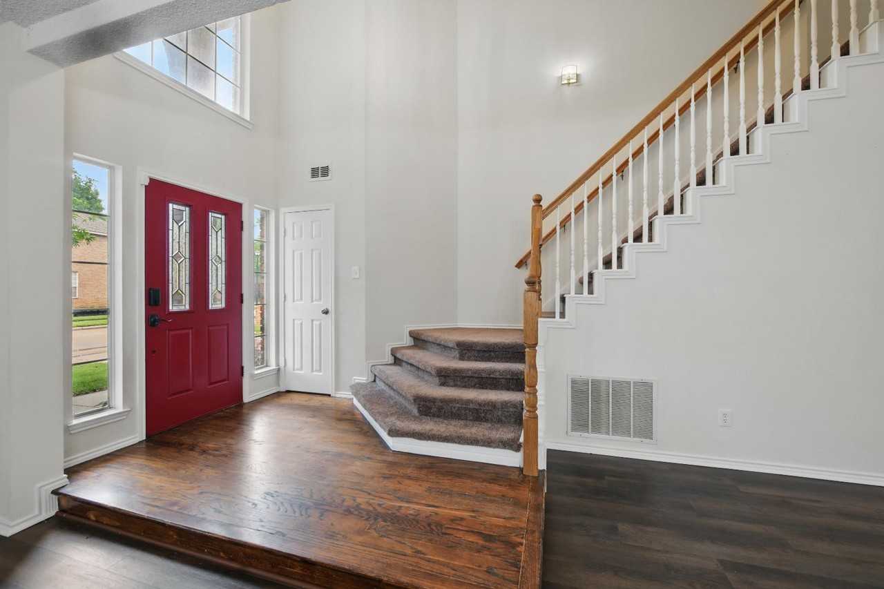 2521 Timber Ridge Ln - Photo 6 of 20