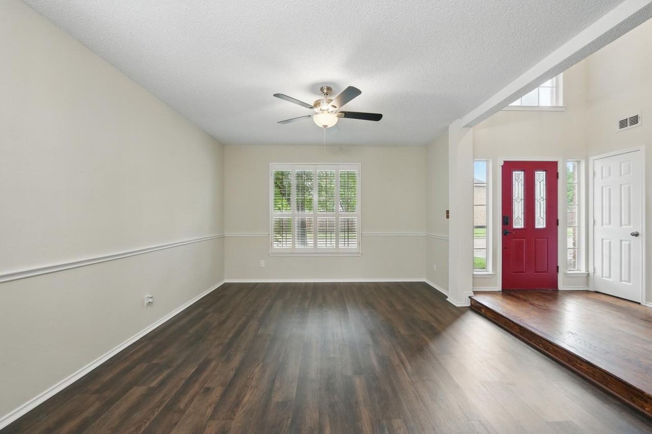 2521 Timber Ridge Ln - Photo 7 of 20