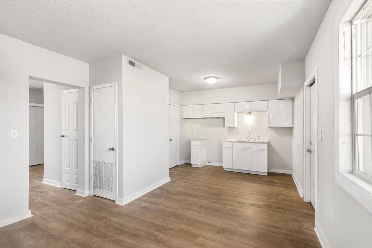 656 Dr Martin Luther King Jr Blvd - Photo 2 of 4