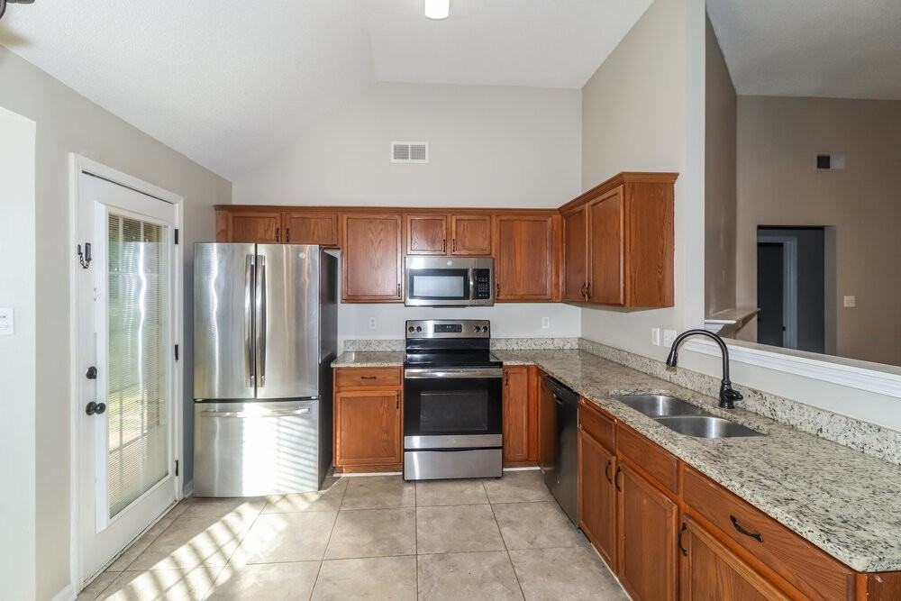 5639 Camden Cv - Photo 7 of 16