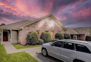 8650 Mansion Creek Cir - Photo 1 of 1