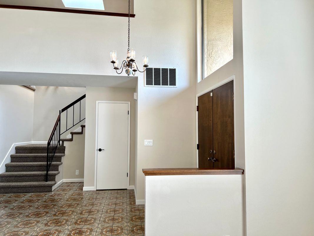 788 Salt Lake Dr - Photo 2 of 23