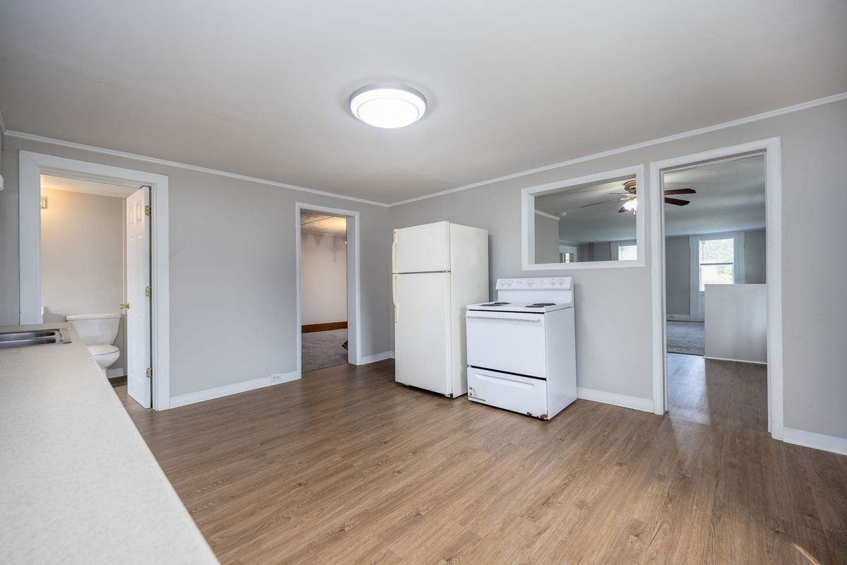 757 Holt Rd - Photo 6 of 44