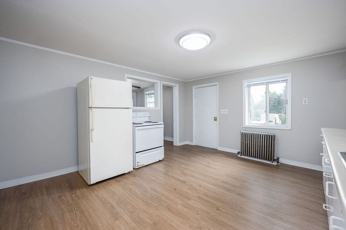 757 Holt Rd - Photo 7 of 44