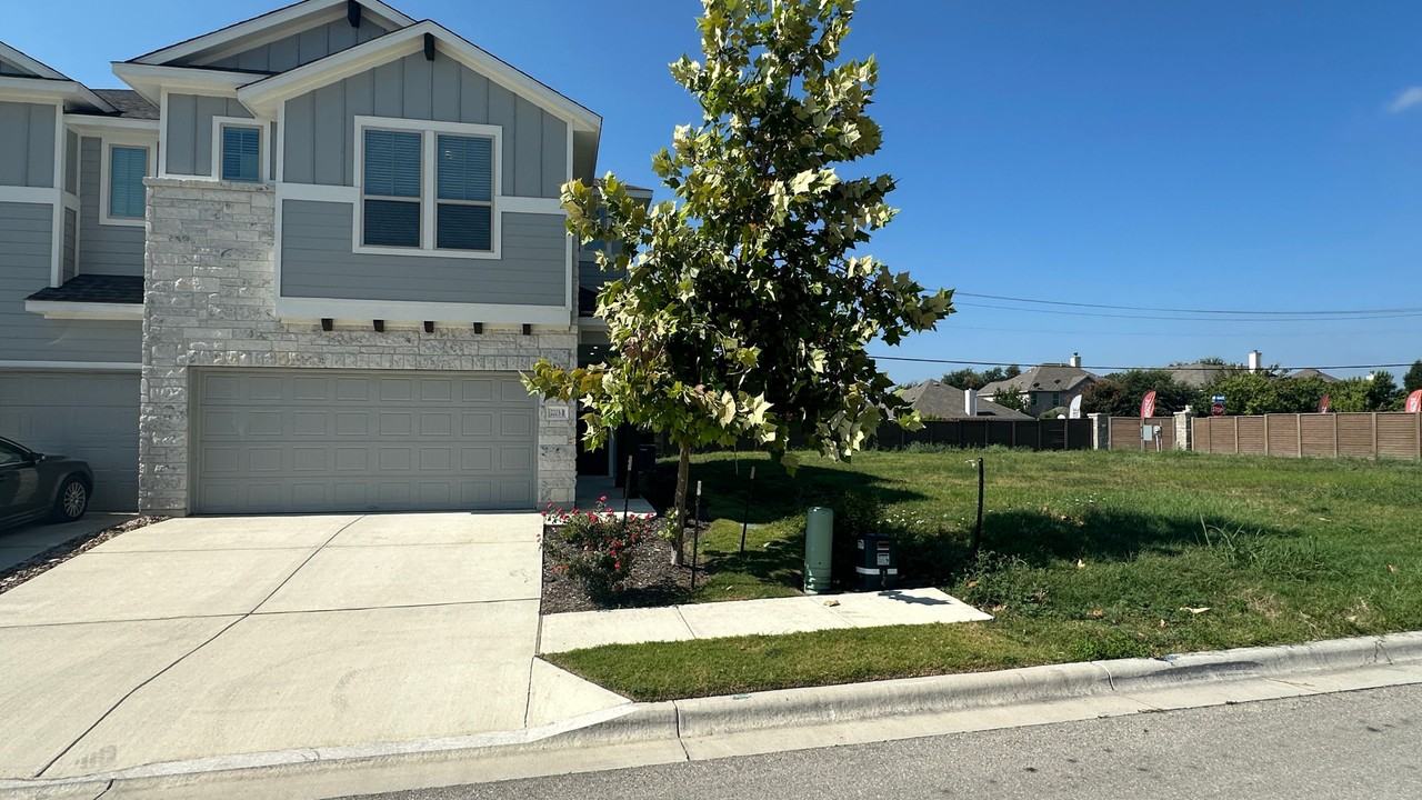 2203 Cowbird Path - Photo 6 of 24