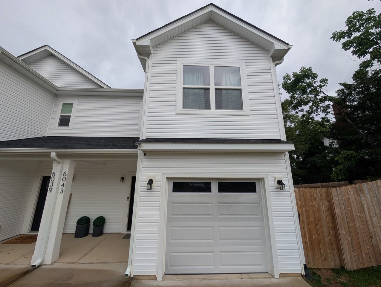 6043 Sullins Rd - Photo 2 of 29