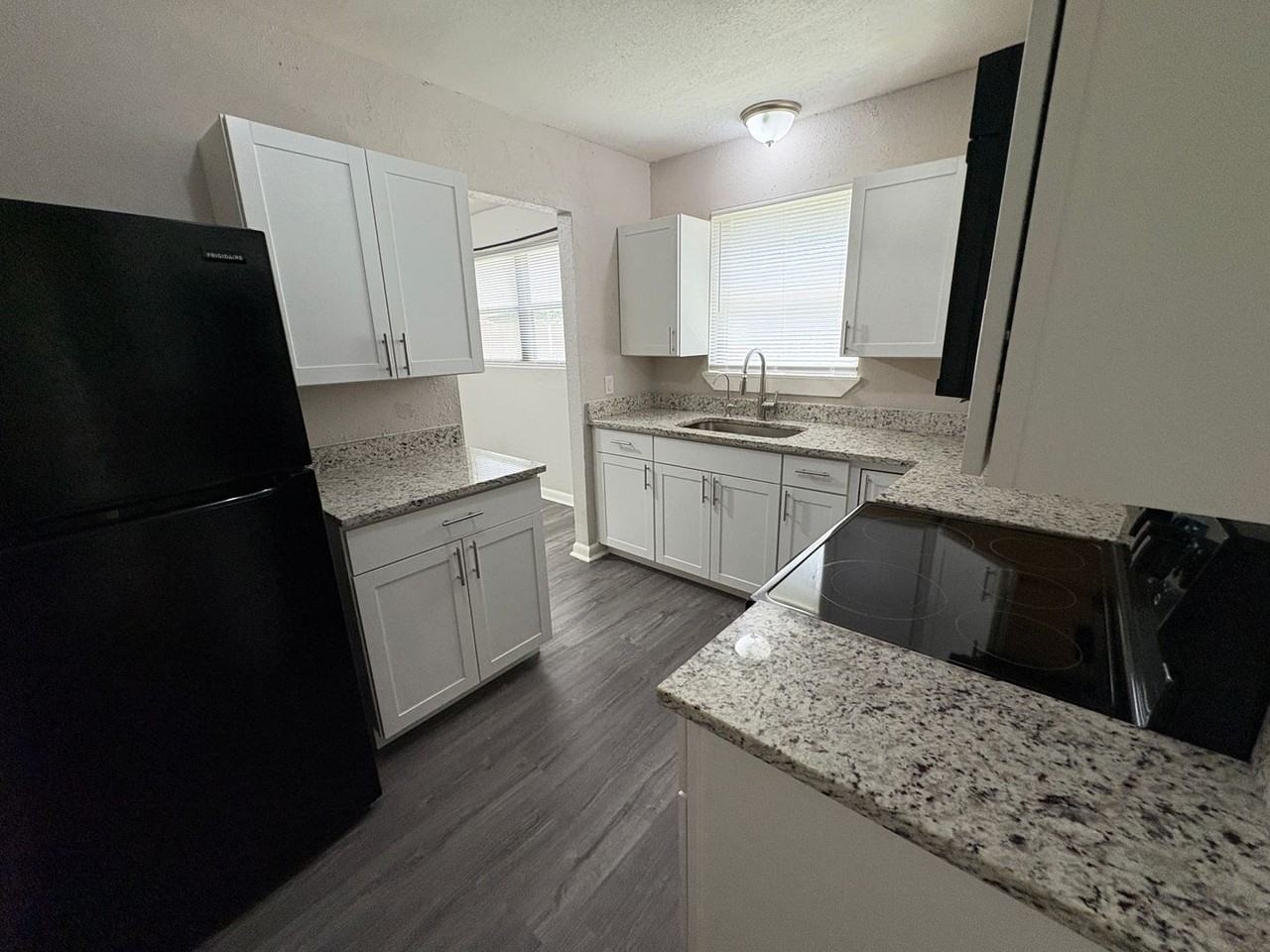 7040 Arques Rd - Photo 3 of 20