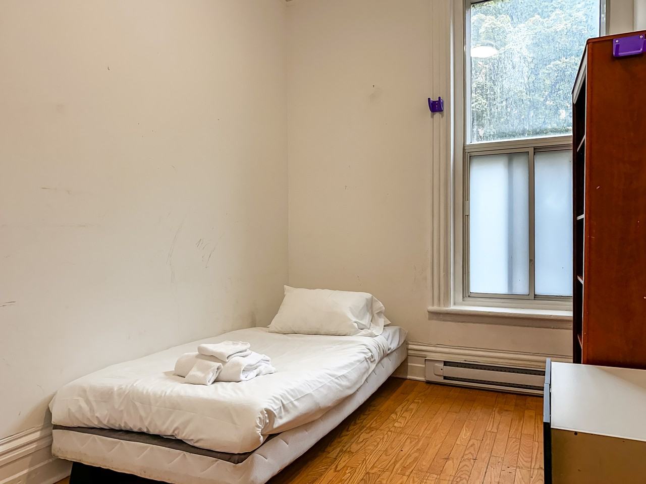 376 Rue Milton - Photo 2 of 14