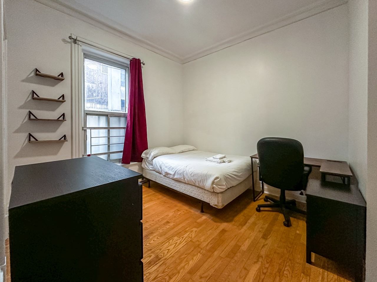 376 Rue Milton - Photo 4 of 14