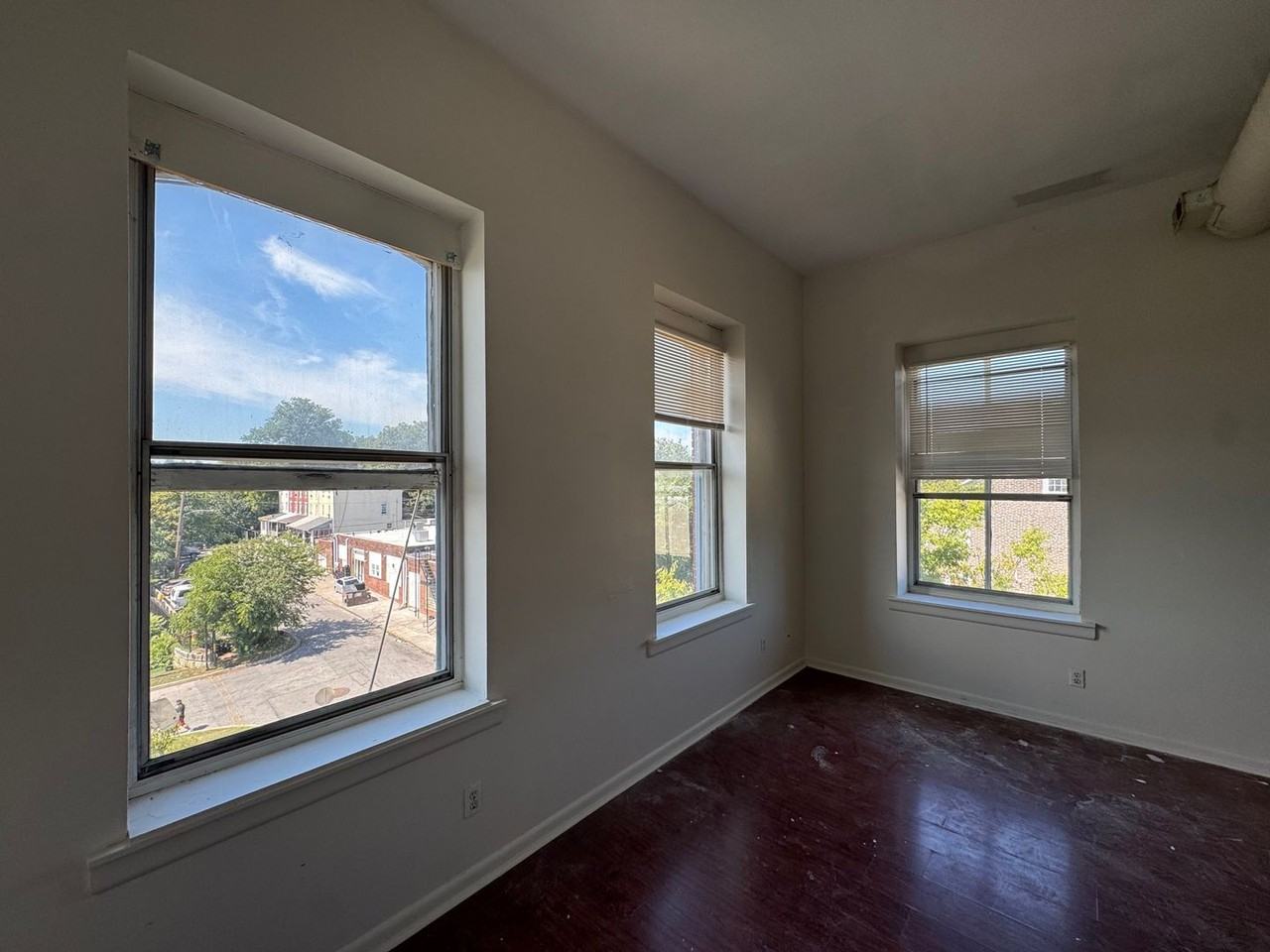 Cigar Factory Apartments - Photo 3 of 19