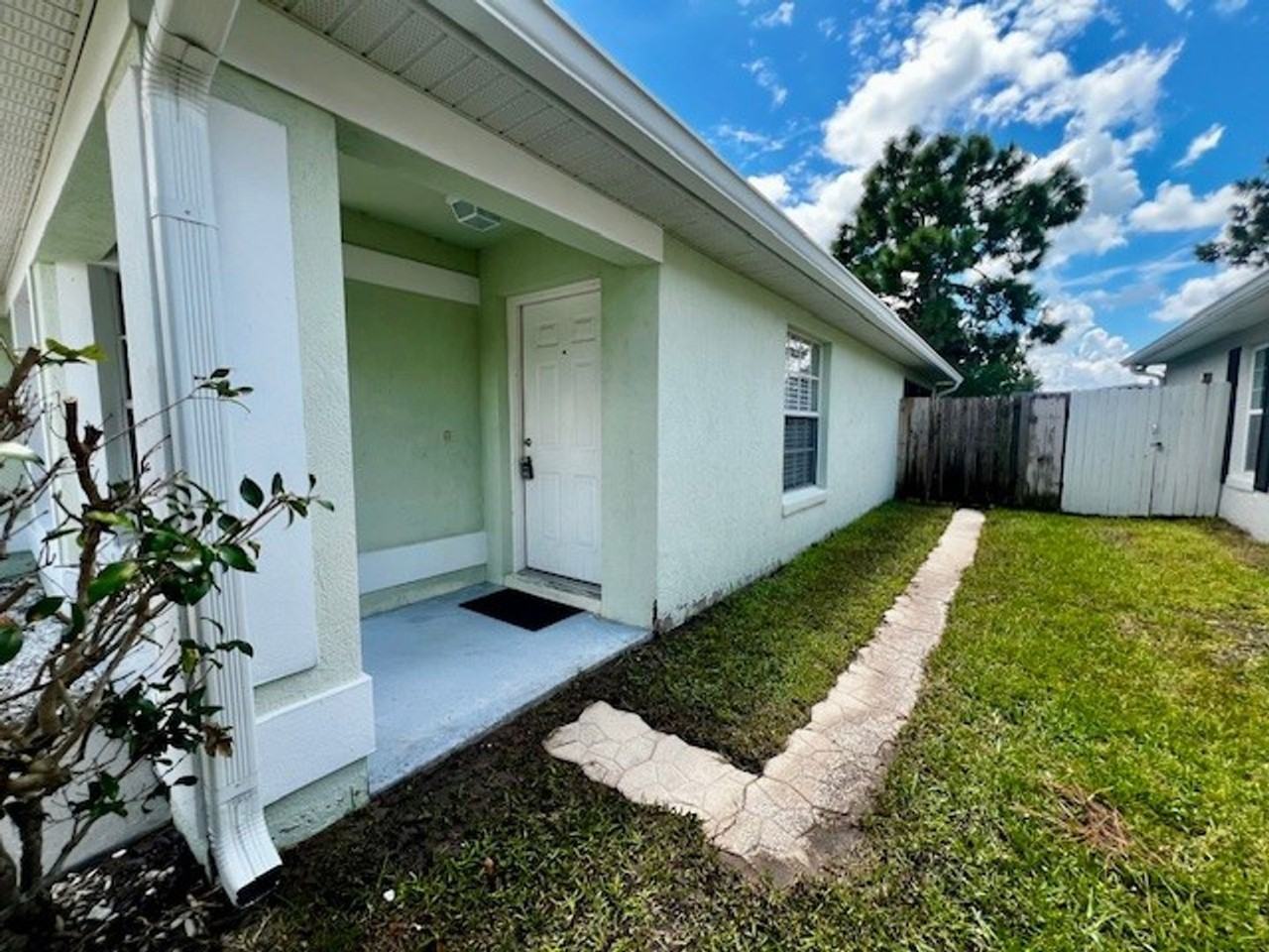 2024 Donegan Pl - Photo 4 of 50