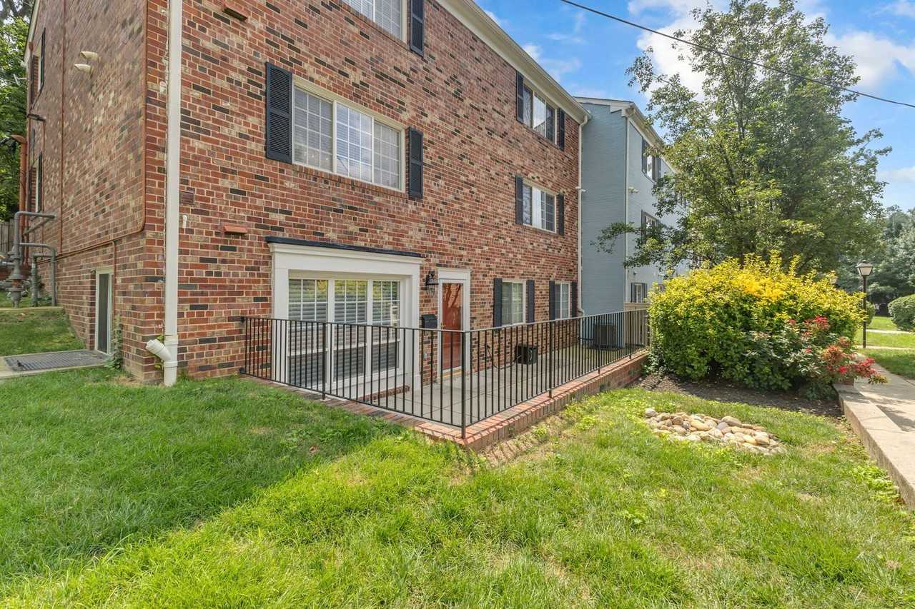 1565A N Van Dorn St - Photo 3 of 36