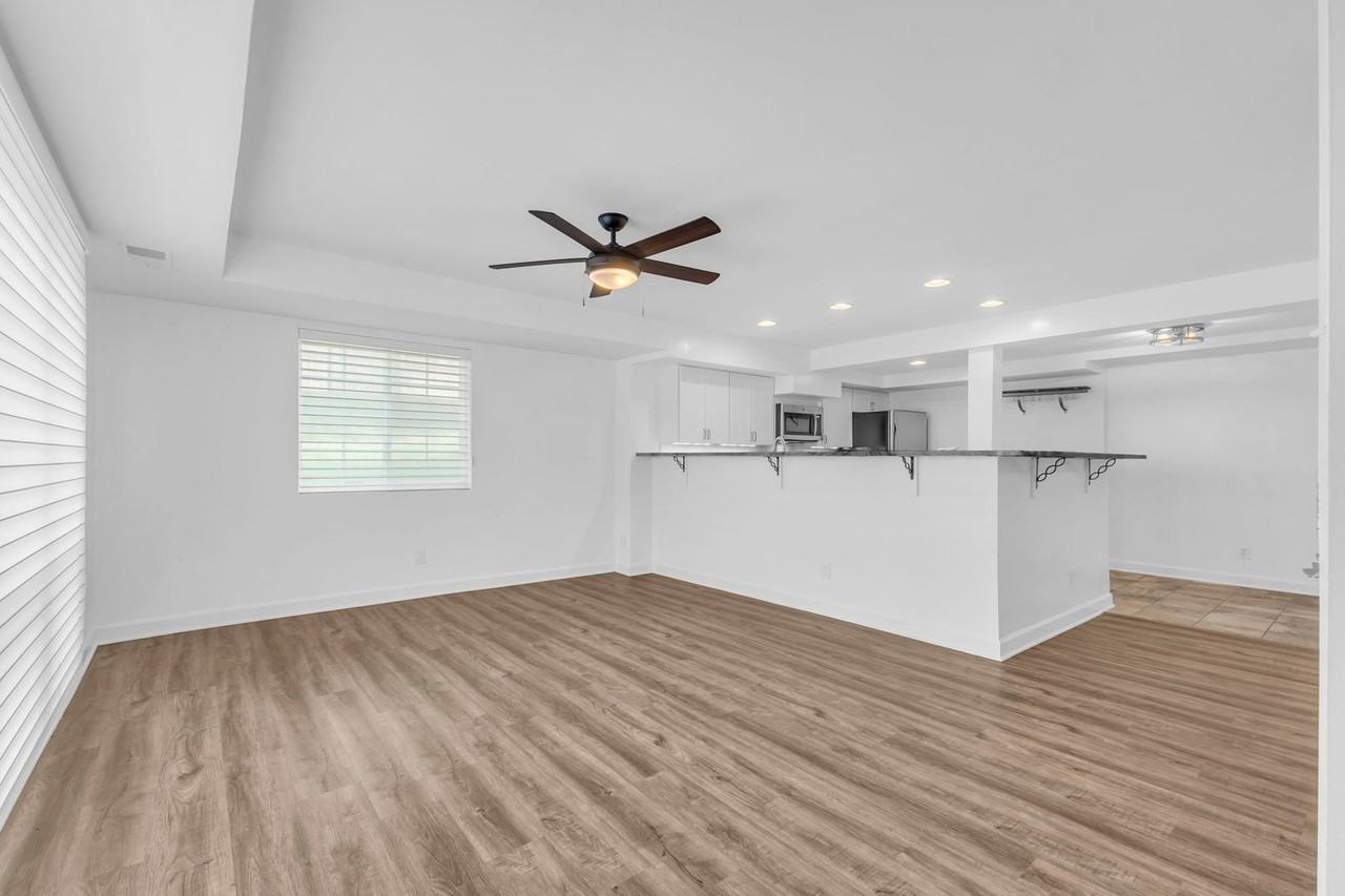 1565A N Van Dorn St - Photo 6 of 36