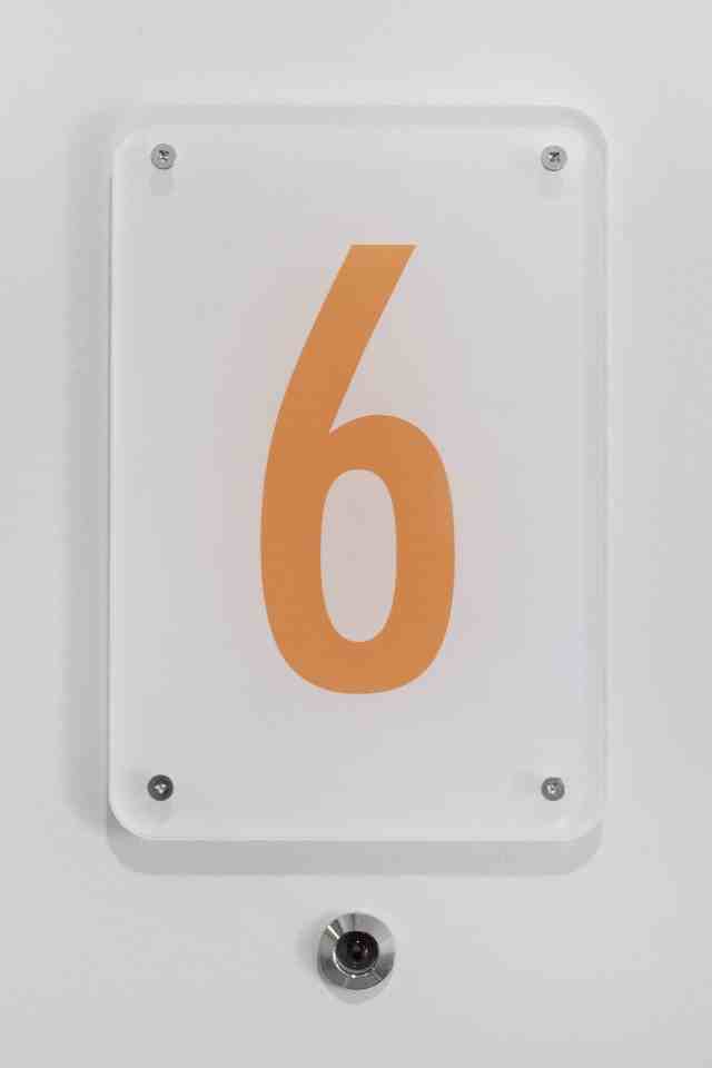 1290 Avenue des Pins Ouest - Photo 7 of 75