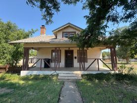 707 W 5th St - Photo 1 of 1