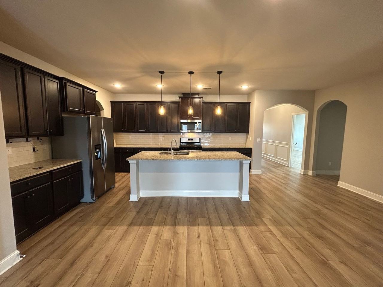 108 Bridgemill Ave - Photo 3 of 48