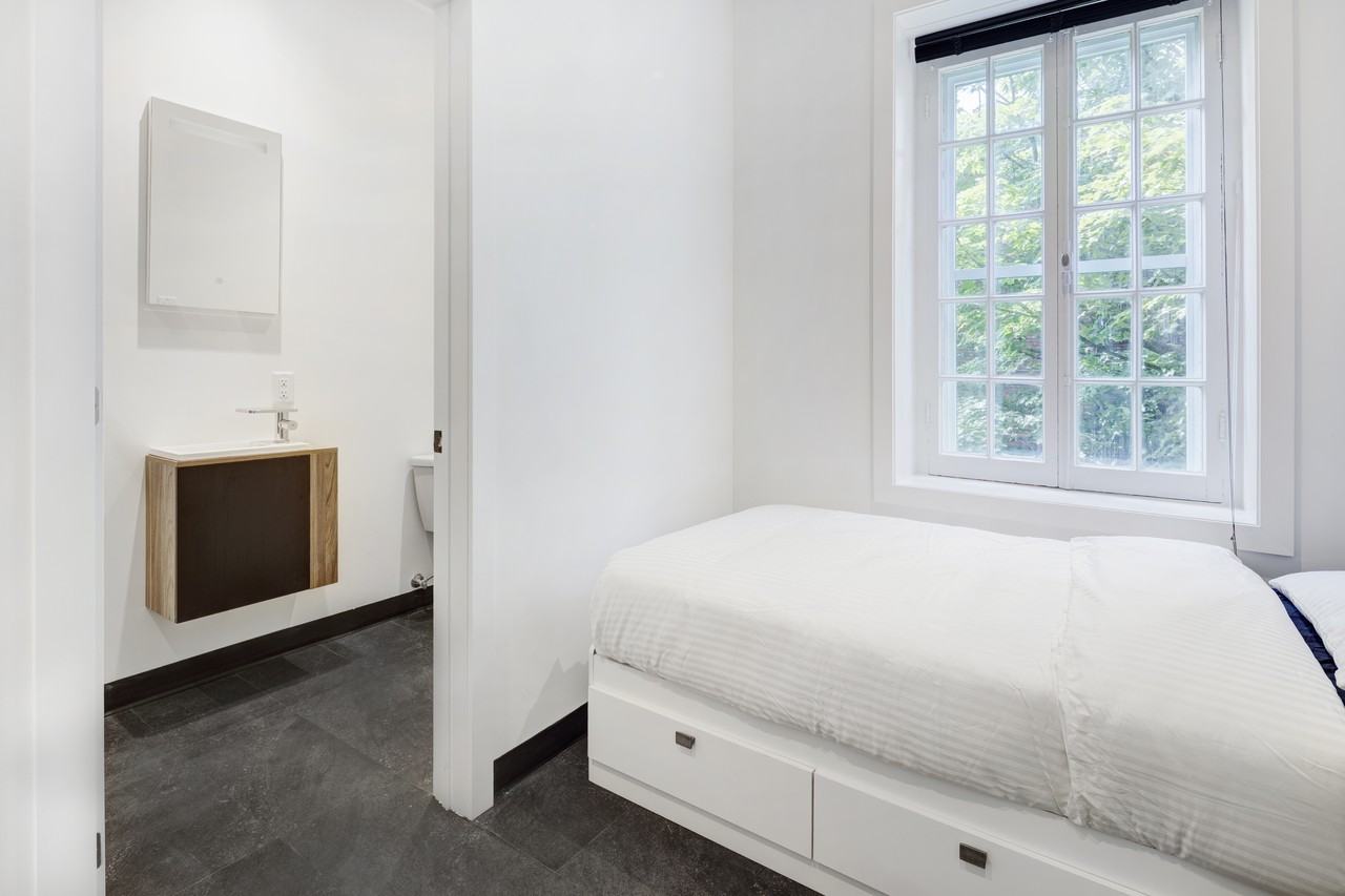 1290 Avenue des Pins Ouest - Photo 33