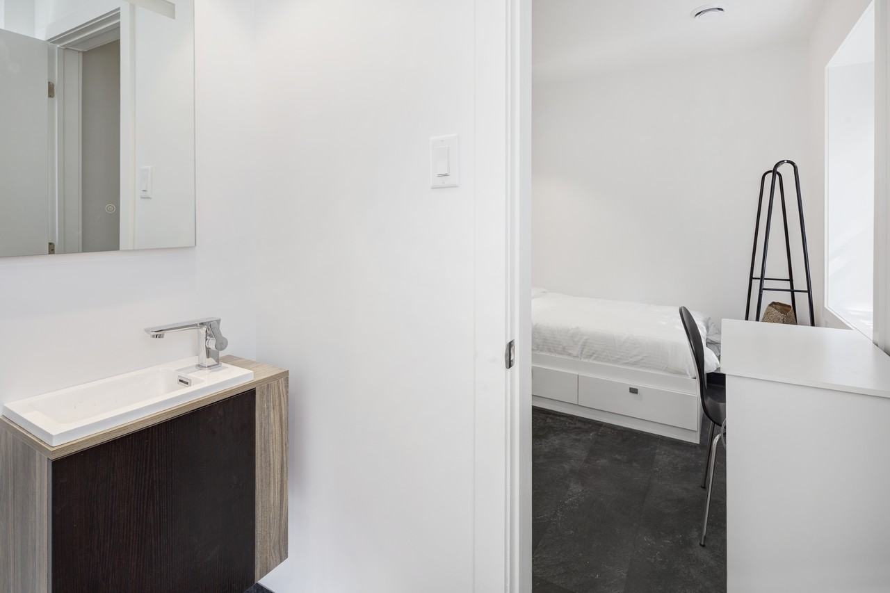 1290 Avenue des Pins Ouest - Photo 59