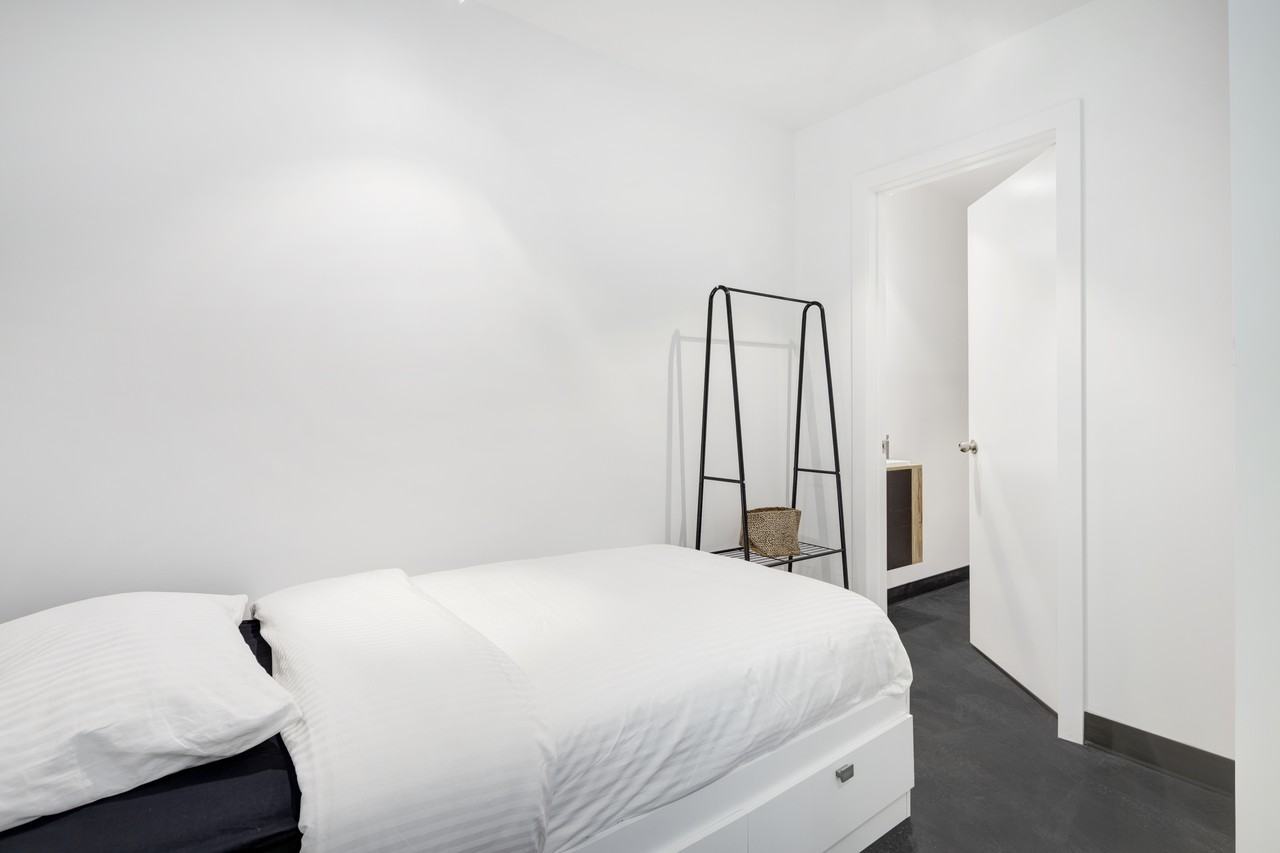 1290 Avenue des Pins Ouest - Photo 65