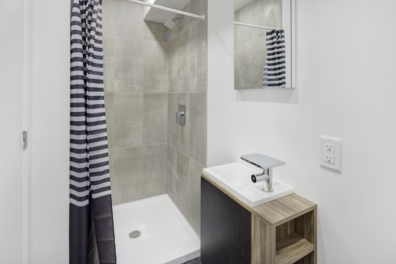 1290 Avenue des Pins Ouest - Photo 67