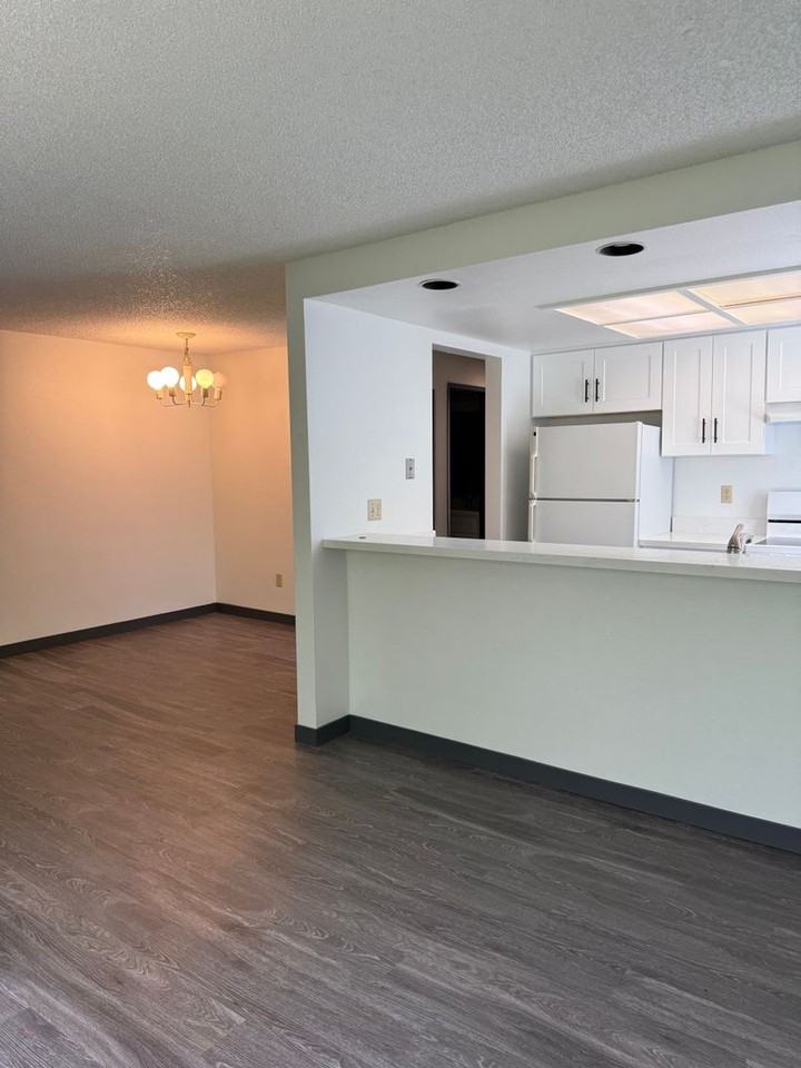 Davis Apartments - Photo 2 of 17