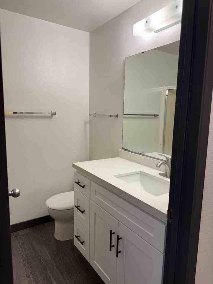 Davis Apartments - Photo 5 of 17