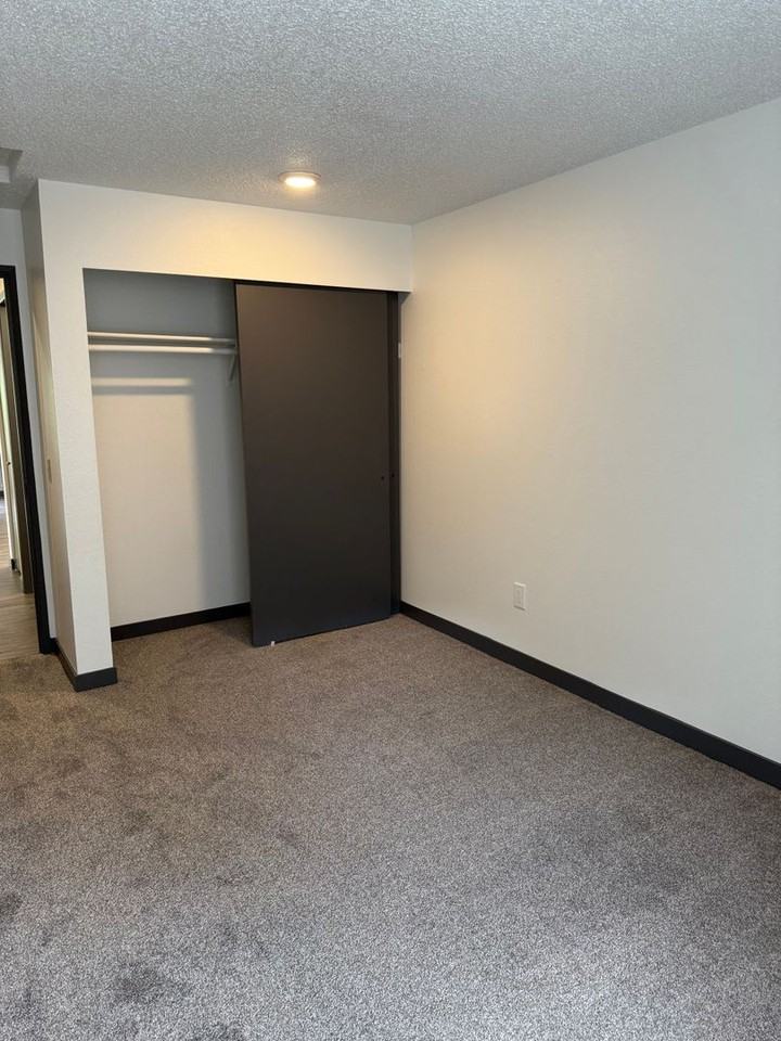Davis Apartments - Photo 7 of 17