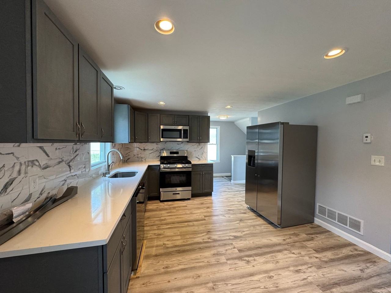 4 Moran Ct - Photo 3 of 17